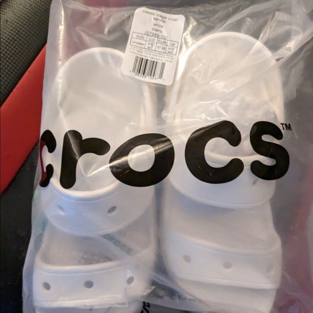 Croc mega crush sandal